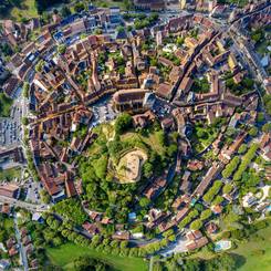 Gourdon, vue du ciel !